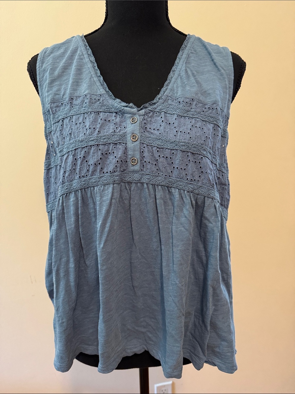 Lucky Brand Sleeveless Blue Eyelet Henley Top - Casual Women's Tank